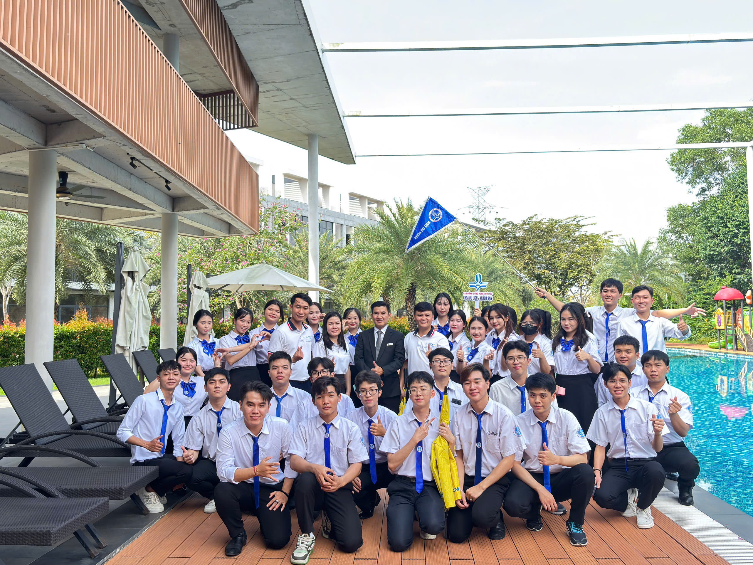 TRẢI NGHIỆM THỰC TẾ TẠI WEST LAKES GOLF & VILLAS - Bước tiến vững chắc cho sinh viên ngành Du lịch – Khách sạn